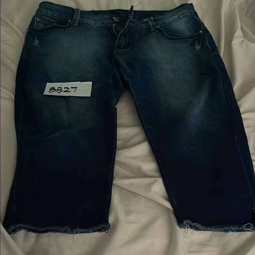 Dark Blue Stretch Capris Jeans